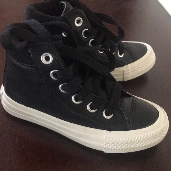 Converse - Picture 2 of 4